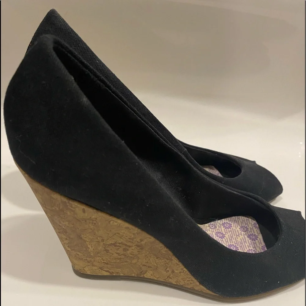 American Eagle Black Open Toe Wedge